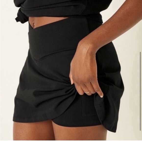 PINK Victorias Secret Crossover skort Black size Large - Picture 2 of 8